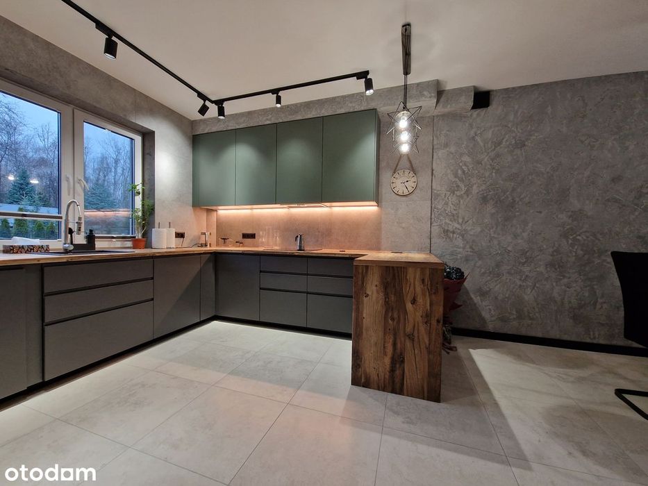 Nowoczesny ,przestronny segment Kobyłka / dwa miejsca postojowe