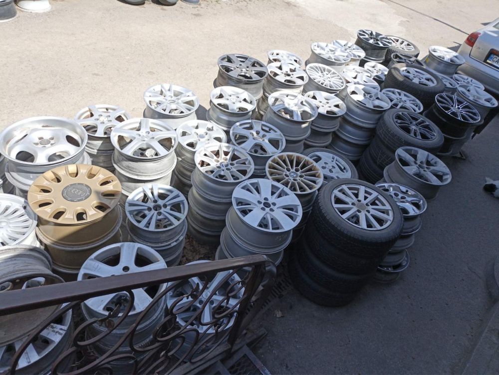Автошини 275/60 R20 колеса з Німеччини літо зима склад