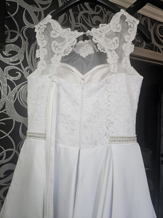Весільна сукня б/у