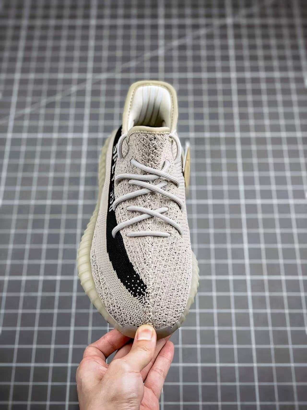 Yeezy350BoostV2ReverseOreo r.36