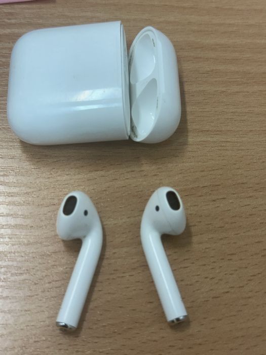 AirPods  А1523 1 серії