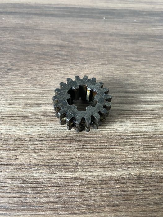 NOWE CZESKIE koło zębate zębatka 18 zębów JAWA 50 JAWKA OGAR 200 ROMET