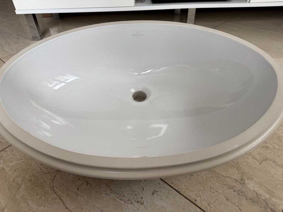 Раковина Villeroy&Boch Evana 61440001 розмір 67,5 х 47,5см