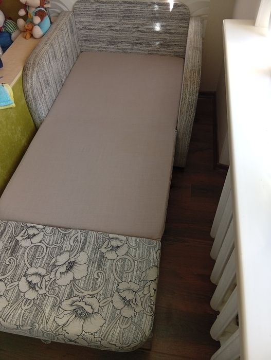 Продам диван -малютка