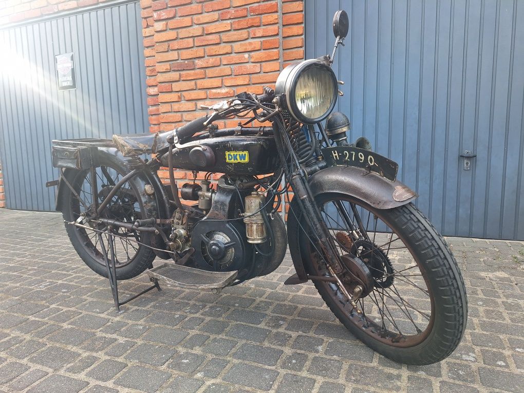 Dkw E300 zarejestrowana jeżdżąca