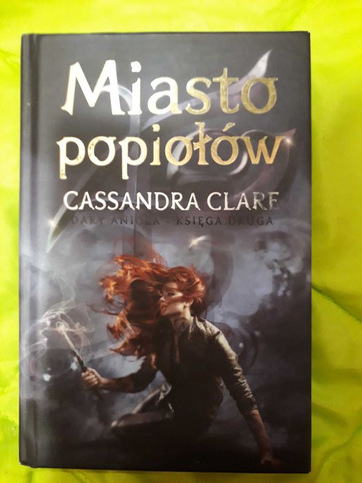 Saga ,,Dary Anioła" Cassandra Clare, 6 tomów, stan bdb wciągająca!