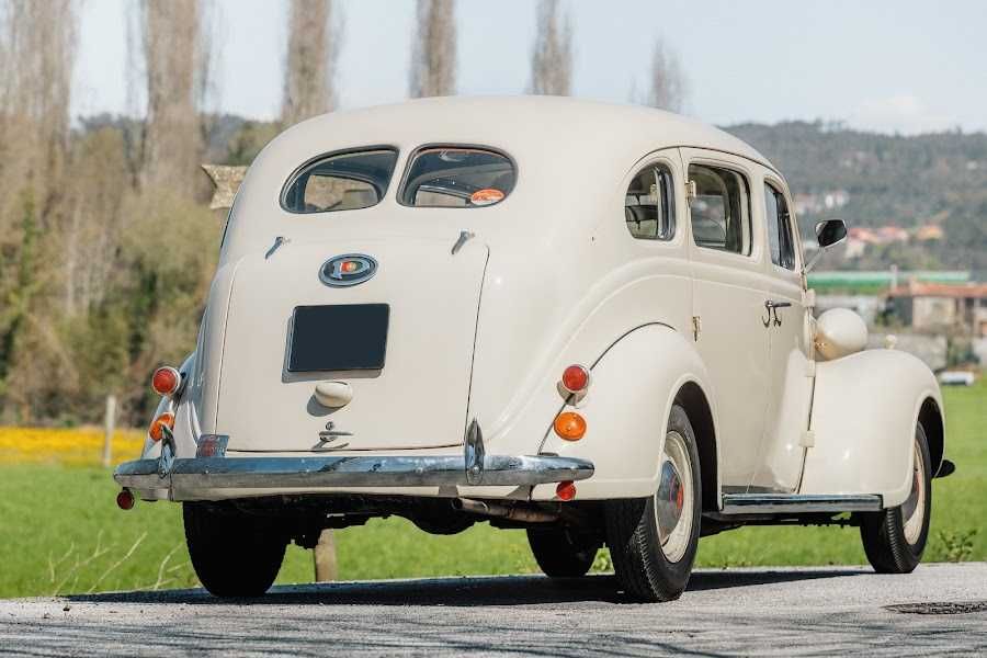 Plymouth Sedan 1937