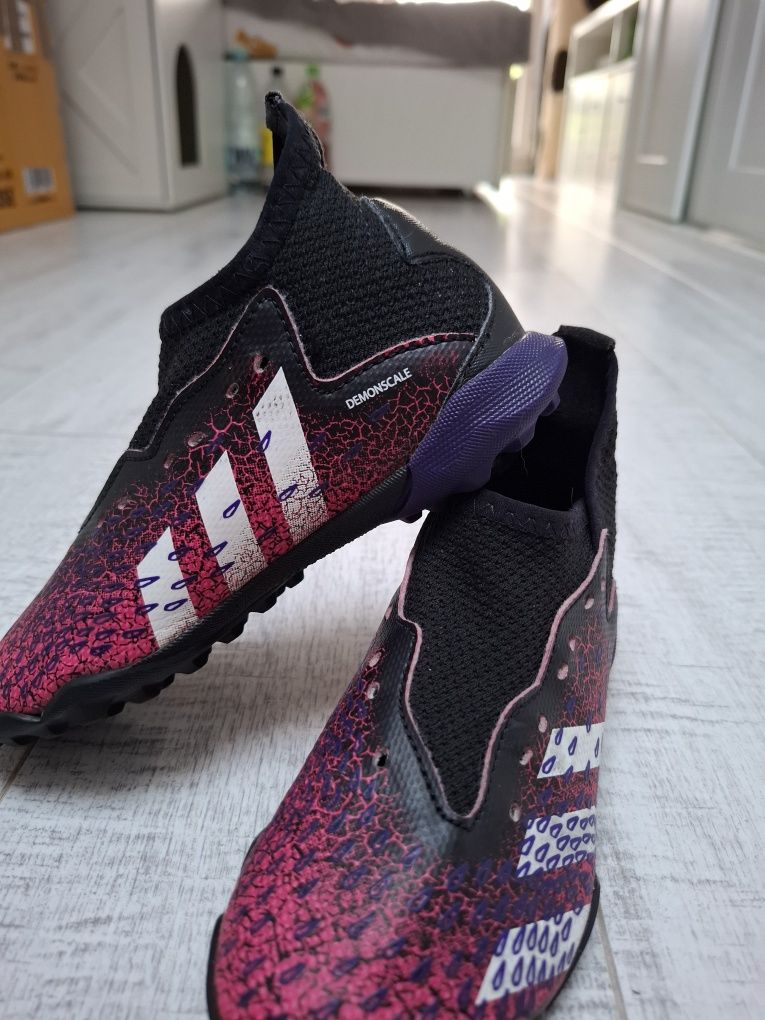 Turfy lanki buty do piłki nożnej na skarpecie adidas predator kultowe