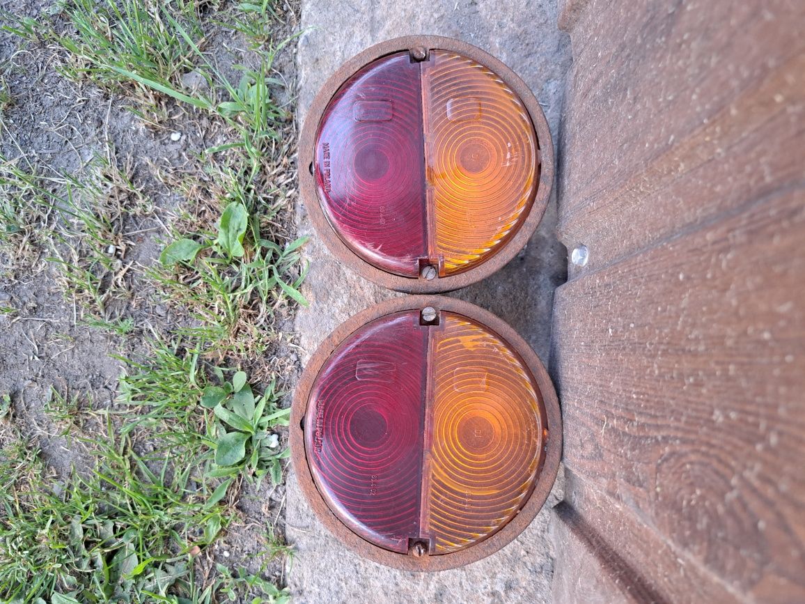 Dyszel  i lampy do wozu ,  przyczepki