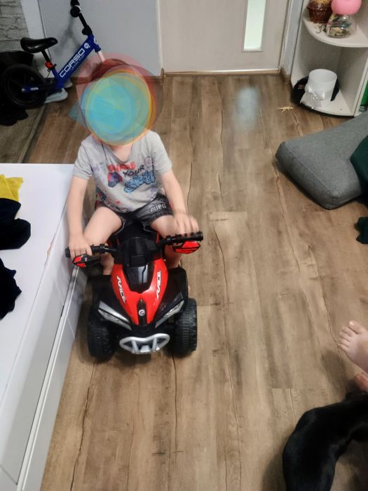 Продам дитячий електричний мотоцикл