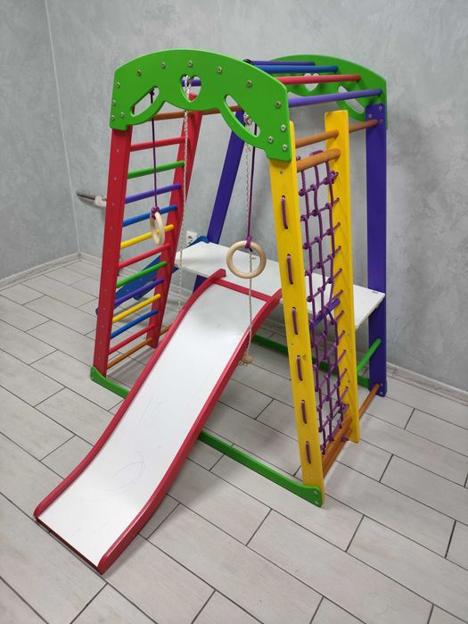 Дитячий спортивний куточок