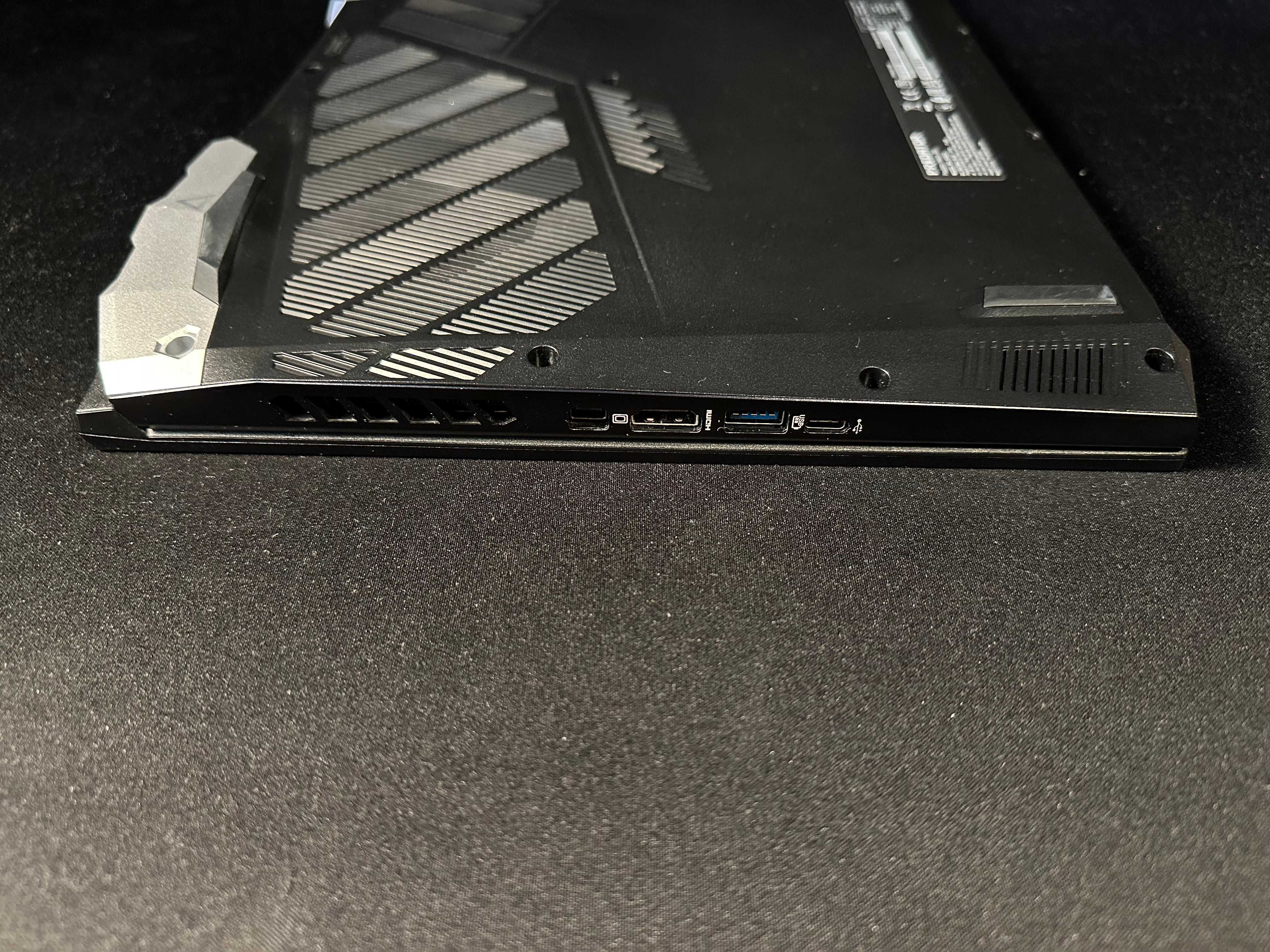 Predator HELIOS 300 i7-10750H