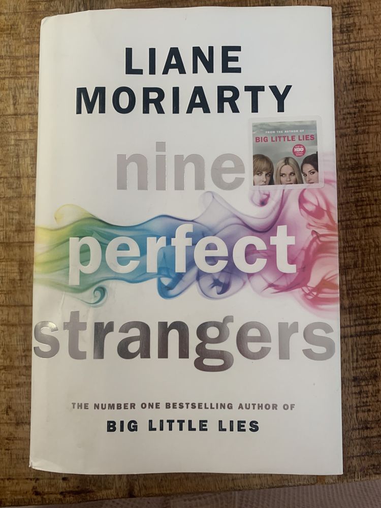 Nine perfect strangers Liane Moriarty