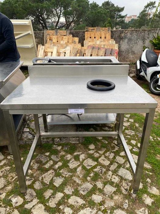 Bancada para Lixo Orgânico c/ Balde 100lt Incluído INOX 100x75x85cm