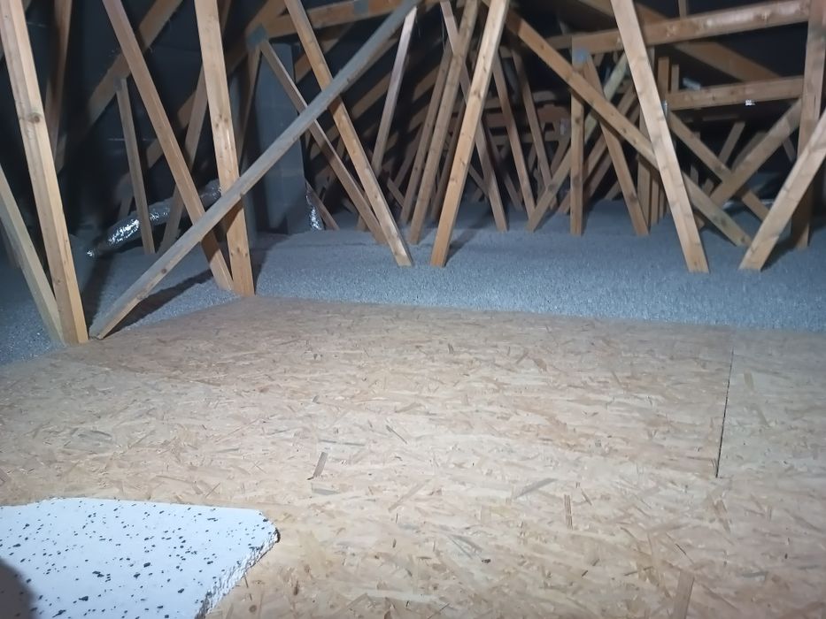 Docieplenia Poddaszy Metodą Wdmuchiwania Celuloza  KNAUF SUPAFIL PIANA