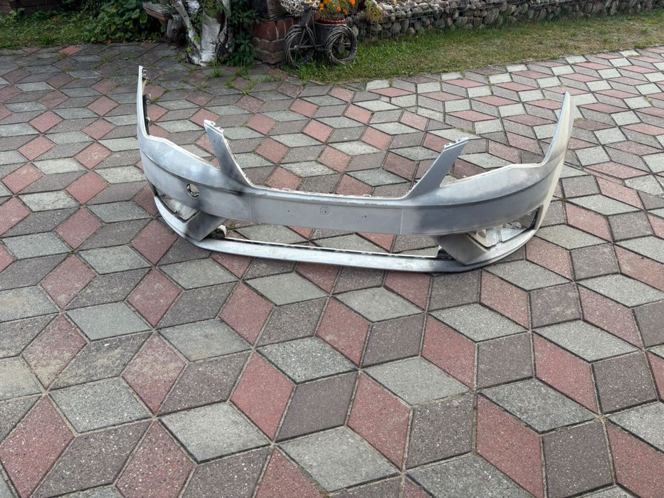 Zderzak przód seat Leon 3