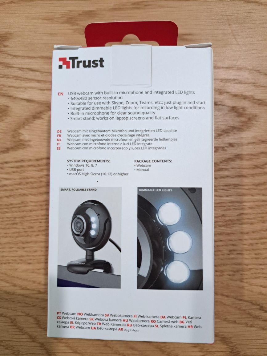kamerka internetowa Trust z oświetleniem LED SpotLight Pro