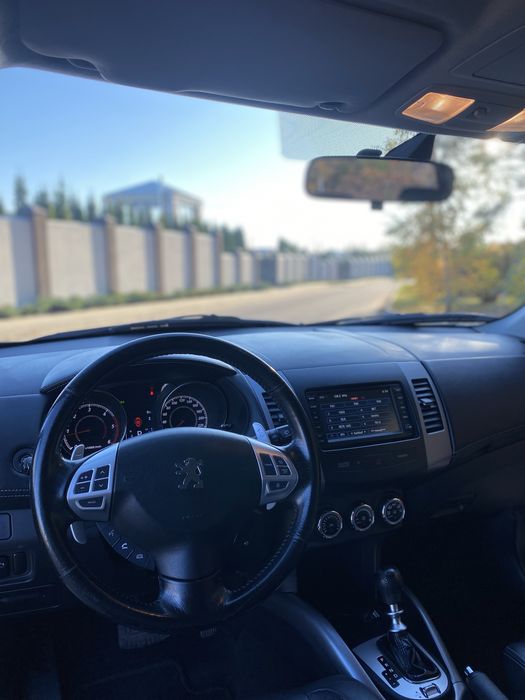 Peugeot 4007, 2010 рік