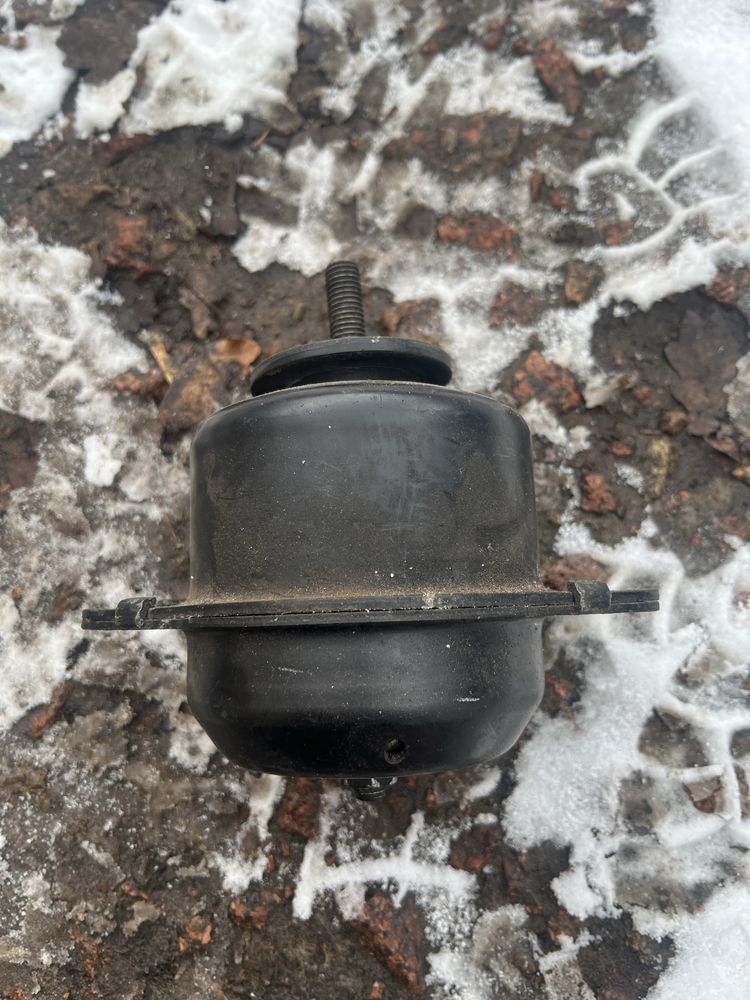 Подушка двигуна Saab 9-5