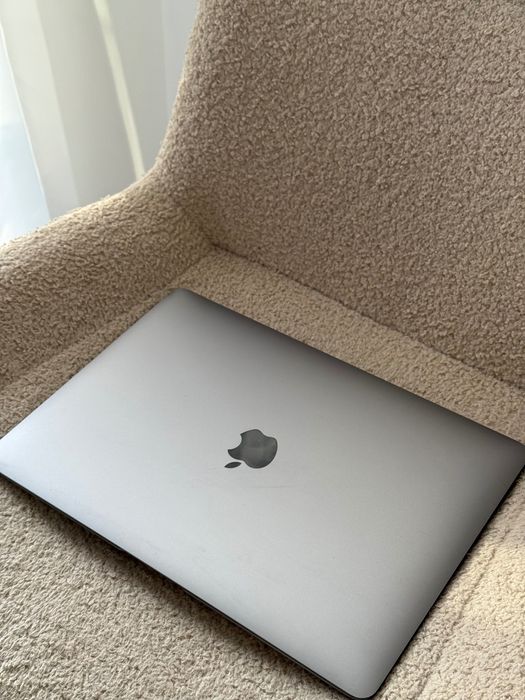 MacBook Air 2020 m1 256 GB/8 GB