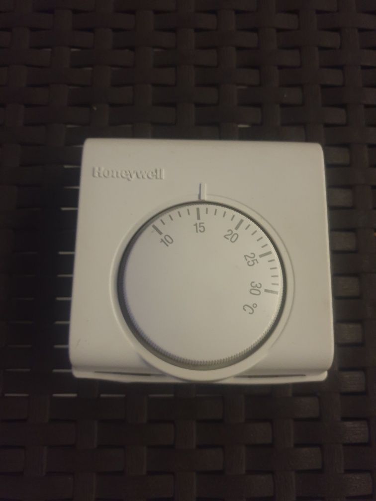 2x Regulator sterownik ogrzewania termostat pokojowy