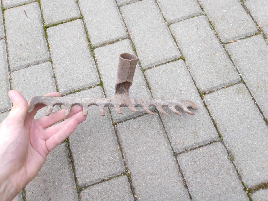Grabie metalowe grabki 31cm stare PRL 12 zębów stalowe gable