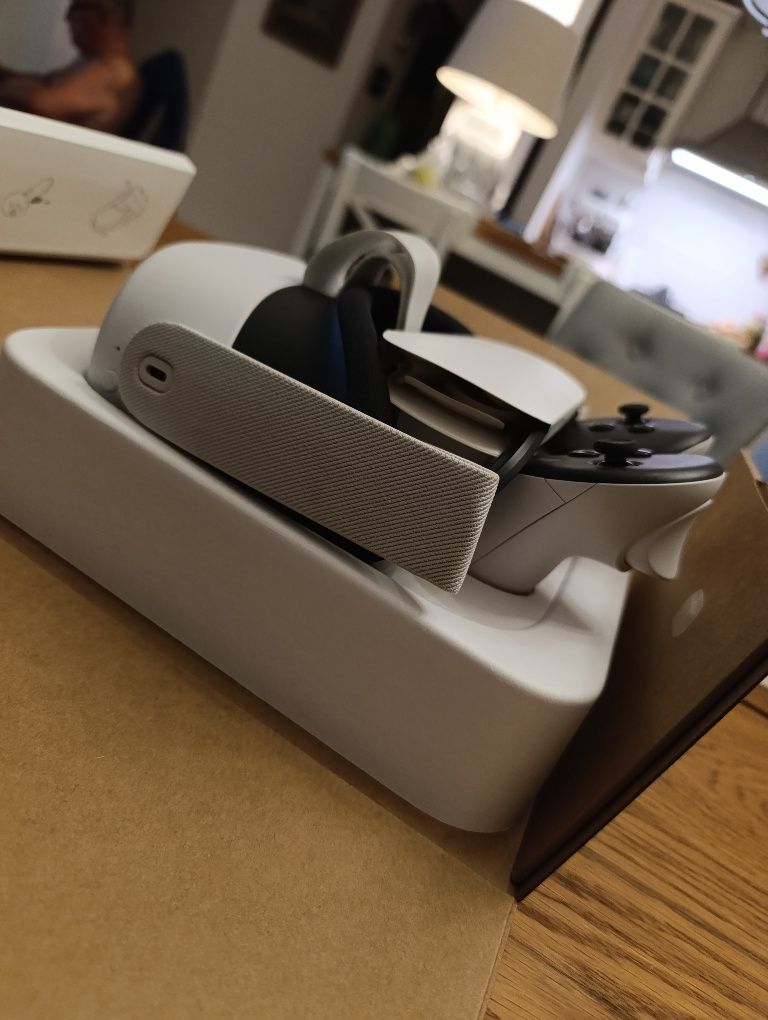 Sprzedam Gogle VR Meta Quest 3s - nowe
