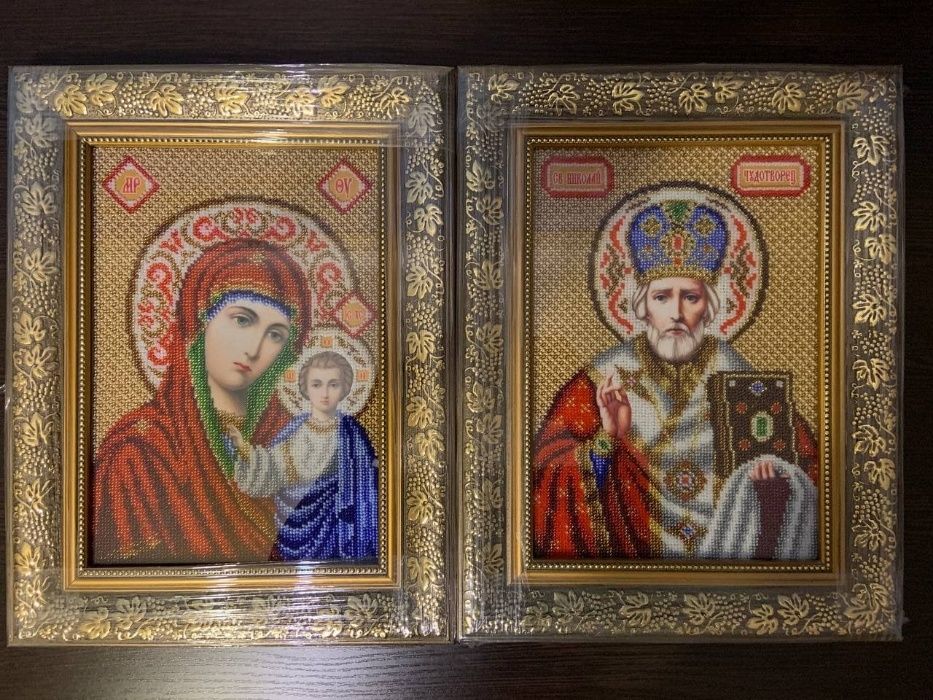 Иконы ручной работы "Богородица, Св. Николай" вышита бисером
