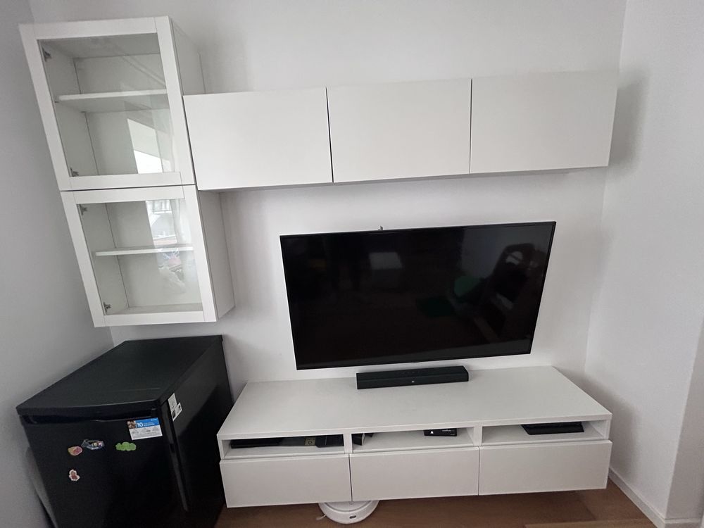 Szafka pod TV.