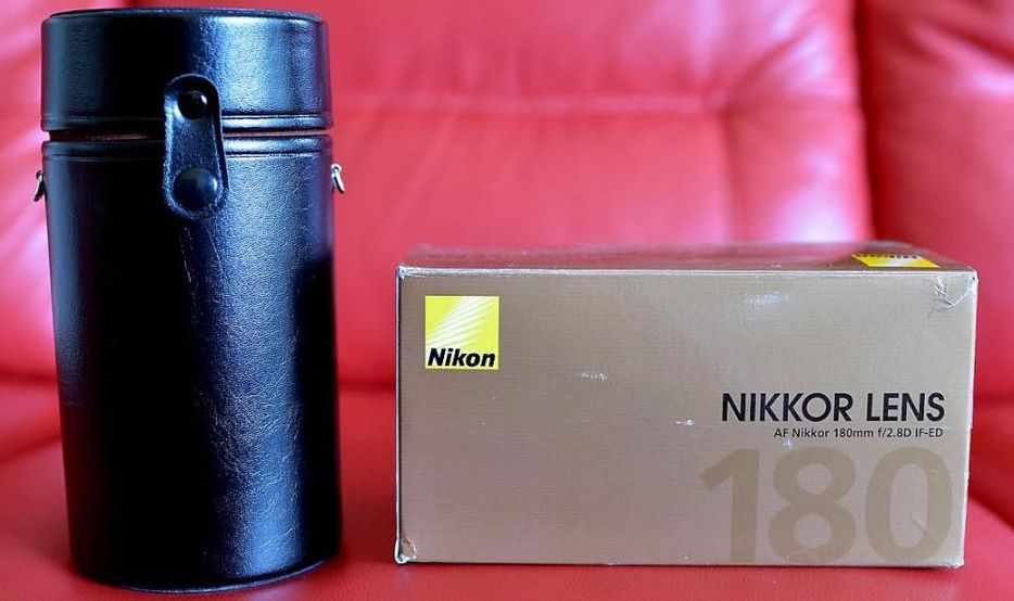 Nikkor AF-S Nikon 180mm 2.8D