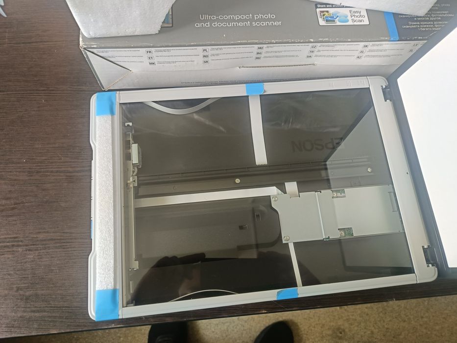 Планшетний сканер Epson Perfection V19