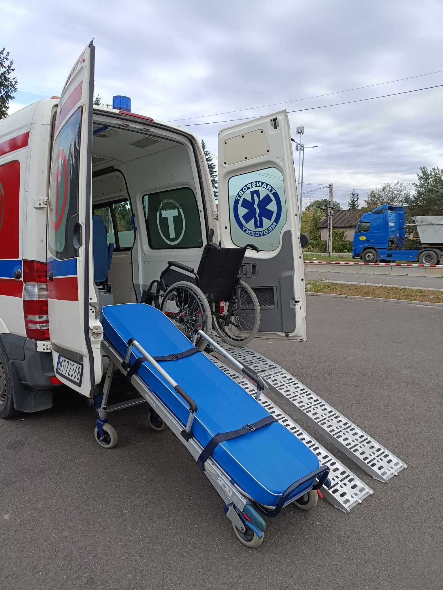 Transport Chorych. Ambulans. Karetka. Przewozy Sanitarne, Medyczne.