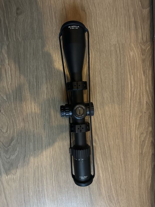 Оптичний приціл з моноблоком