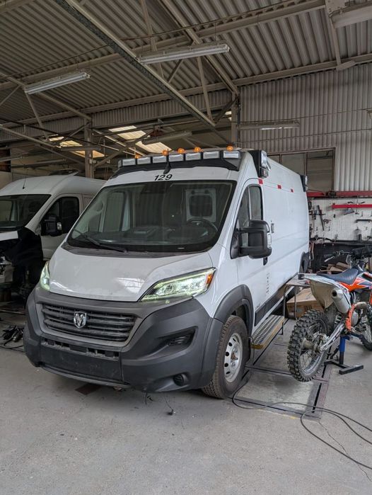 Fiat Ducato kamper serwis mobilny  Fiat Ram Promaster 3.6 pentastar Ambulans Karetka
