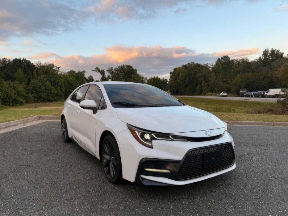 Toyota Corolla SE      2021