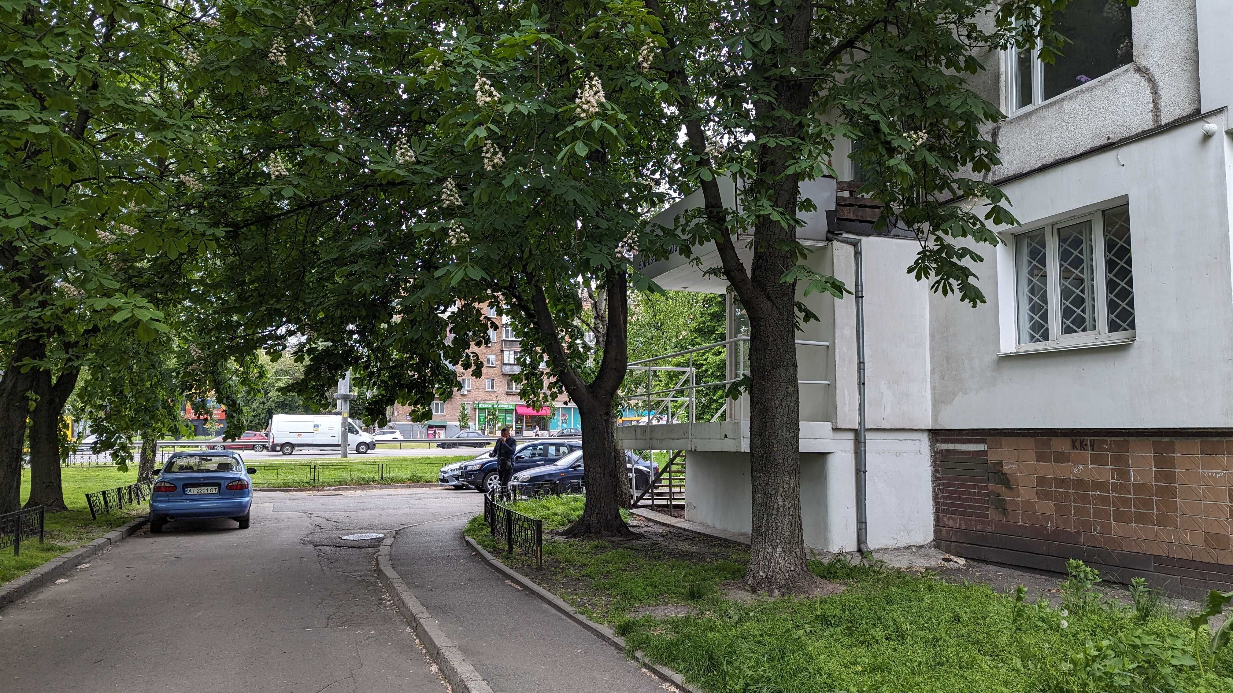 Фасадне приміщення  пр. Берестейський 95  (пр-т Перемоги). Без комісії