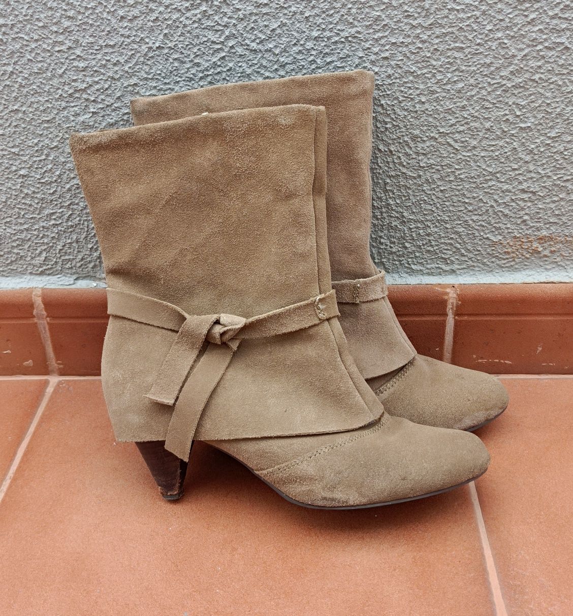 Botins Pull and Bear
