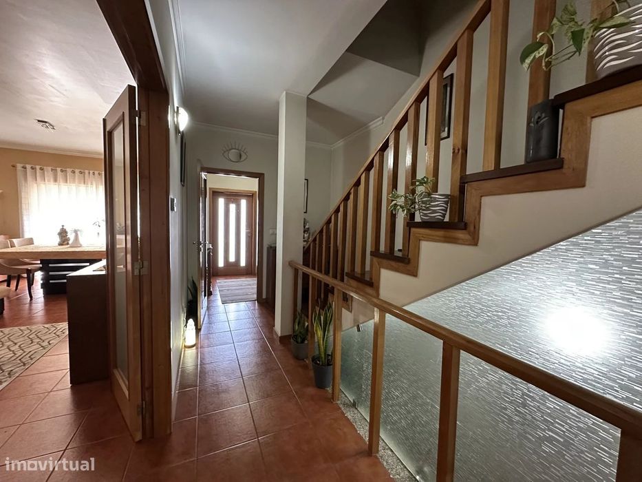 Moradia T3 Moderna em Galegos, Penafiel — Design, Conforto e Privacida