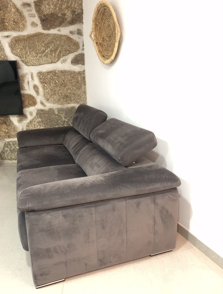 Sofá cinza 3 lugares