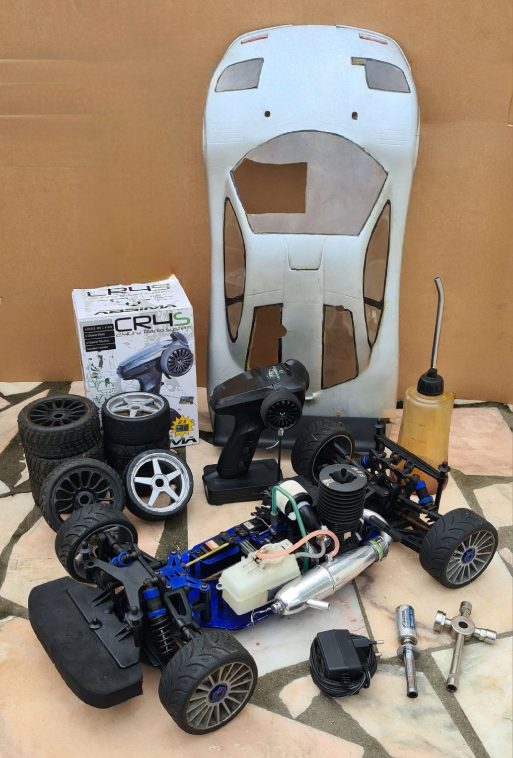 VENDO OU TROCO Carro telecomandado a gasolina Kyosho Inferno GT