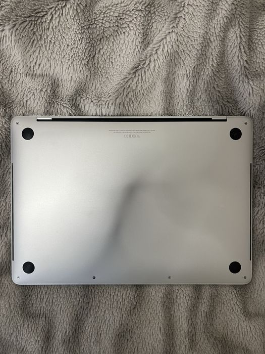 MacBook pro 2019 i5