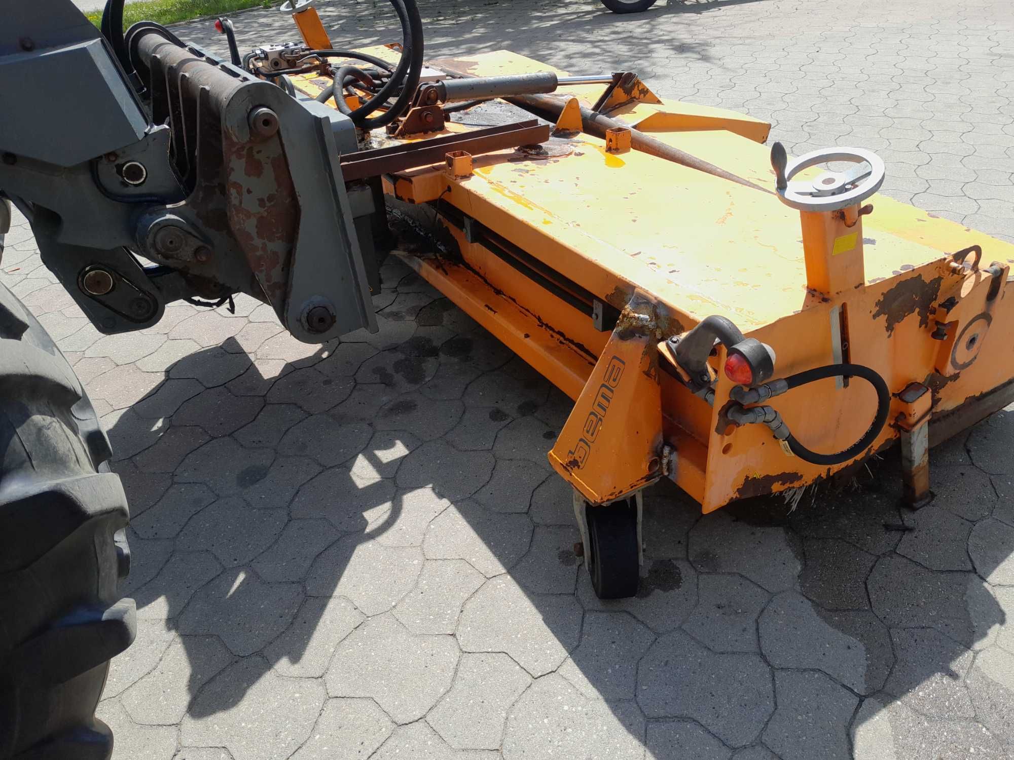 Zamiatarka szerokość 2.60 m, mocowanie Claas Scorpion , kramer, bema