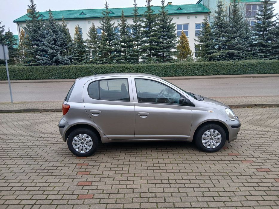 TOYOTA YARIS 1.0VVT-i benzyna , 5 drzwi , kupiona w Polsce ...
