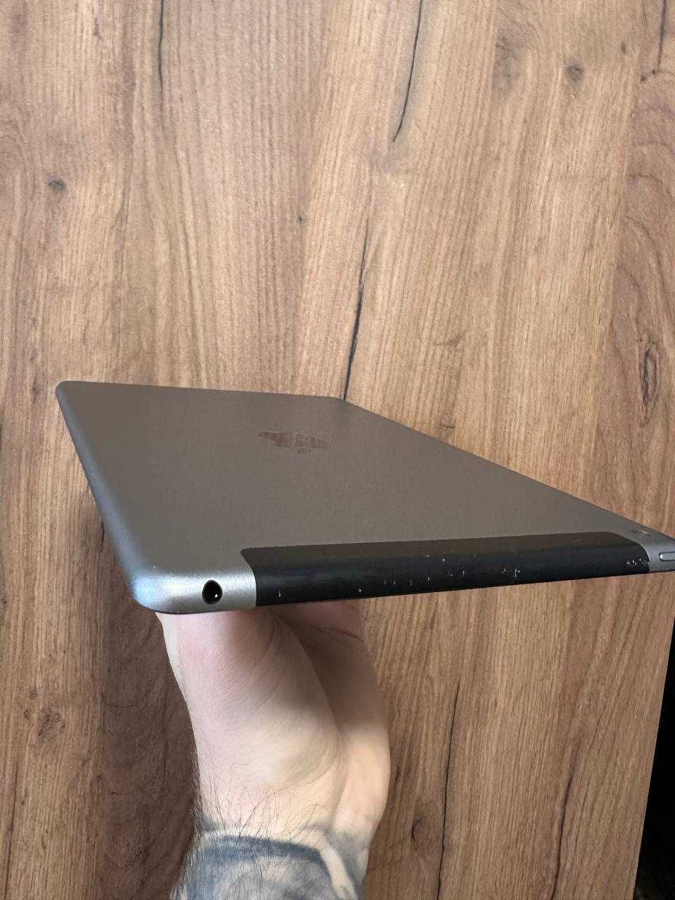 Apple iPad 6 32gb WiFi+LTE