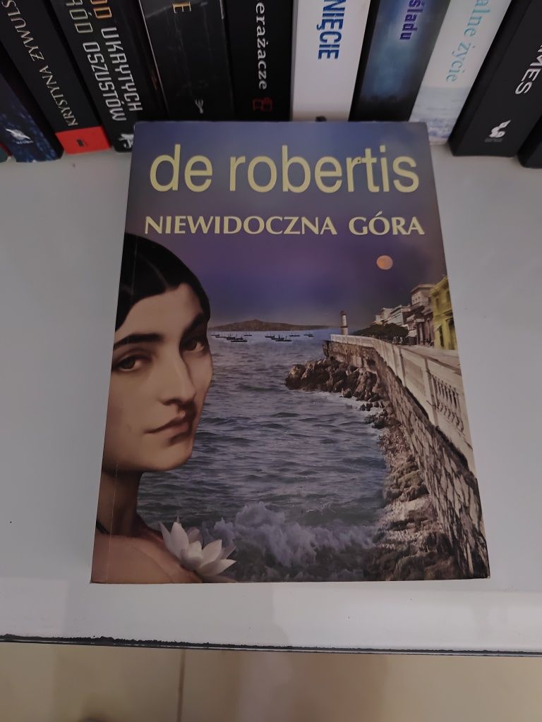 Niewidoczna Góra de robertis Literatura piękna