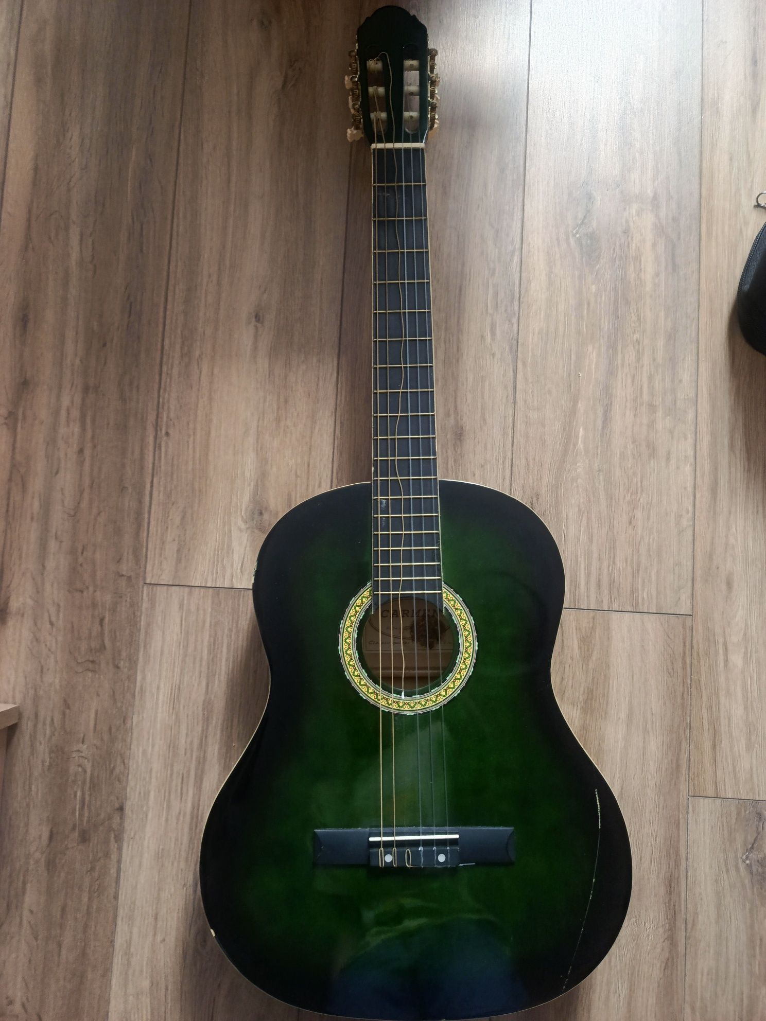 Gitara klasyczna wraz z pokrowcem