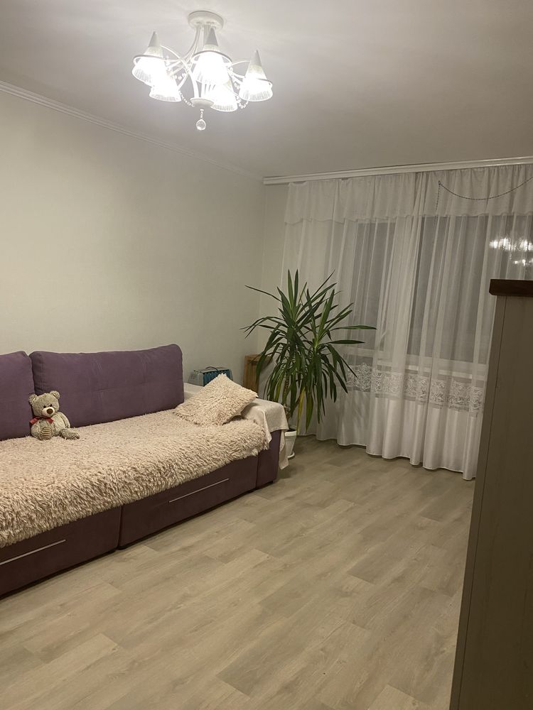 Продам трикімнатну квартиру