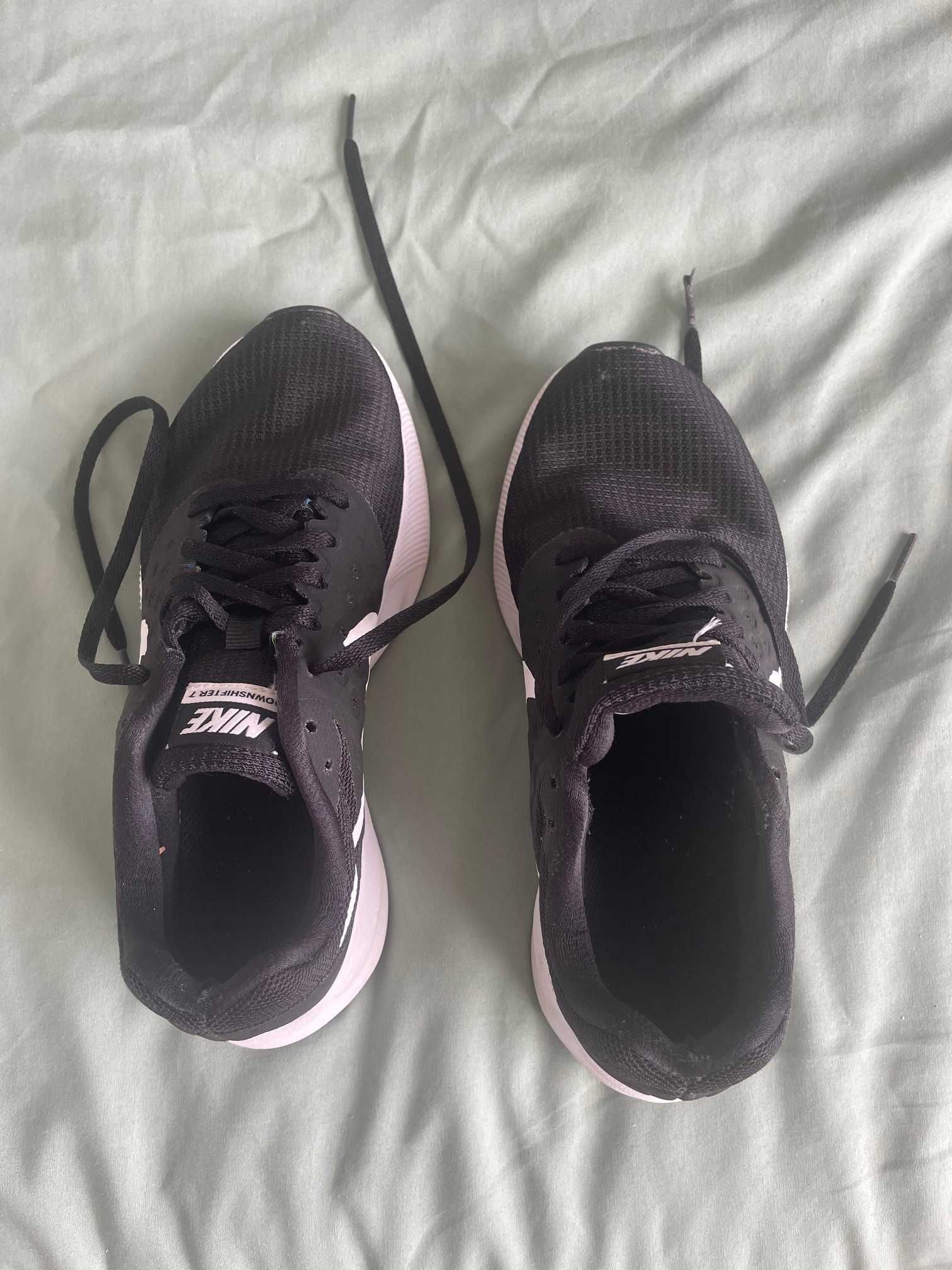 tenis pretos nike 36
