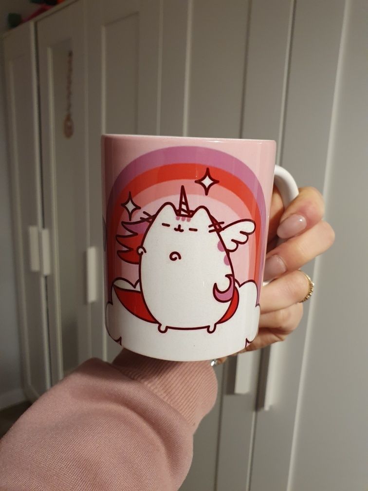 Kubek Pusheen z imieniem WIKTORIA