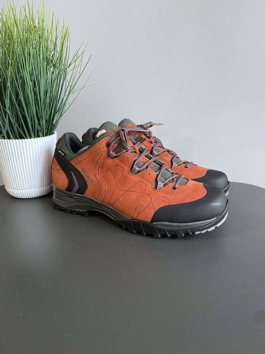 Lowa Focus GORE-TEX чоловічі трекінгові термо кросівки 42,5 р.